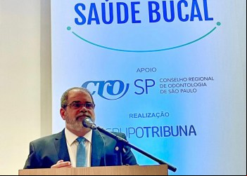 Presidente do CFO participa de Fórum de Saúde Bucal em Santos