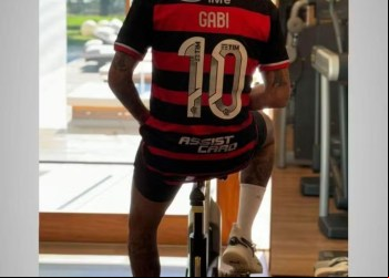 Neymar Agita Torcida Rubro-Negra ao Postar Foto com Camisa do Flamengo: "Combinou Muito", Diz Gabigol