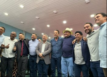 Carlos Gaguim Prestigia Abertura da 1ª Marcha de Vereadores do Tocantins